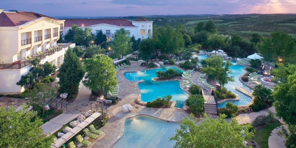 la cantera pools.jpg